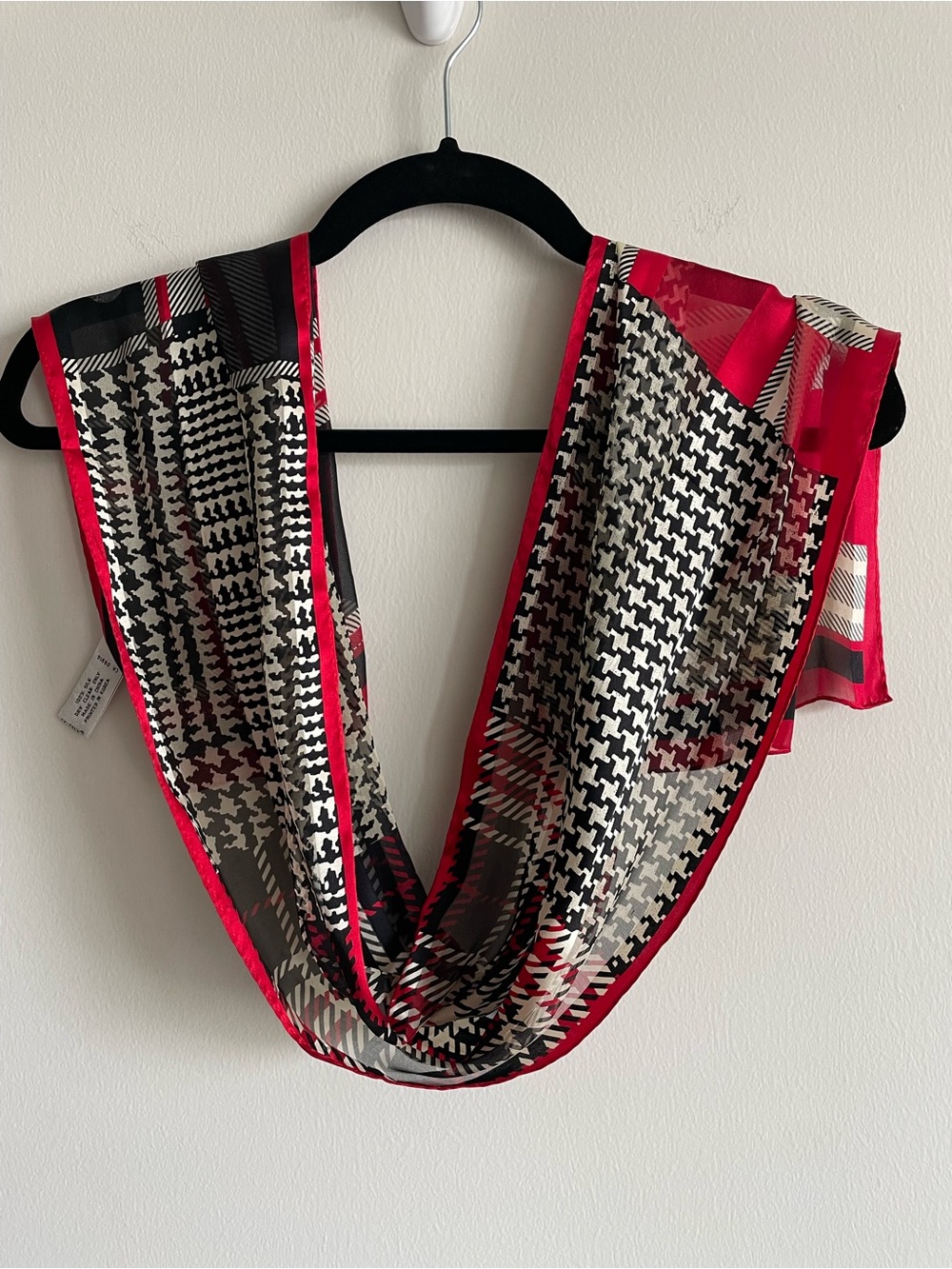 Vintage 90s Adrienne Vittadini silk scarf red black houndstooth plaid 52x11